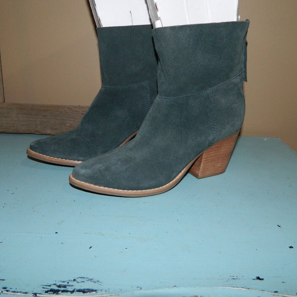 Matissa FP Shamus Suede Boots Size 6.5M